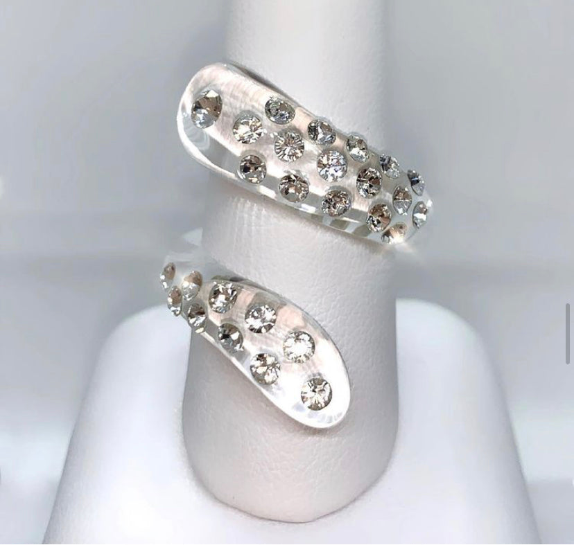 Spiral Acrylic Crystal Ring In Clear