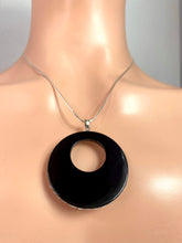 Red Carpet Oval Necklace In Black