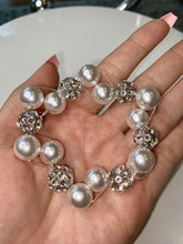 Pearl Stretch Bracelet With Crystal Rhinestones