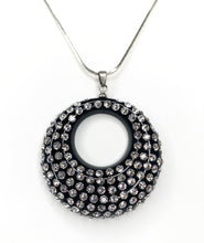 Red Carpet Oval Necklace In Black