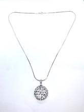 Lilly Crystal Necklace With Chain