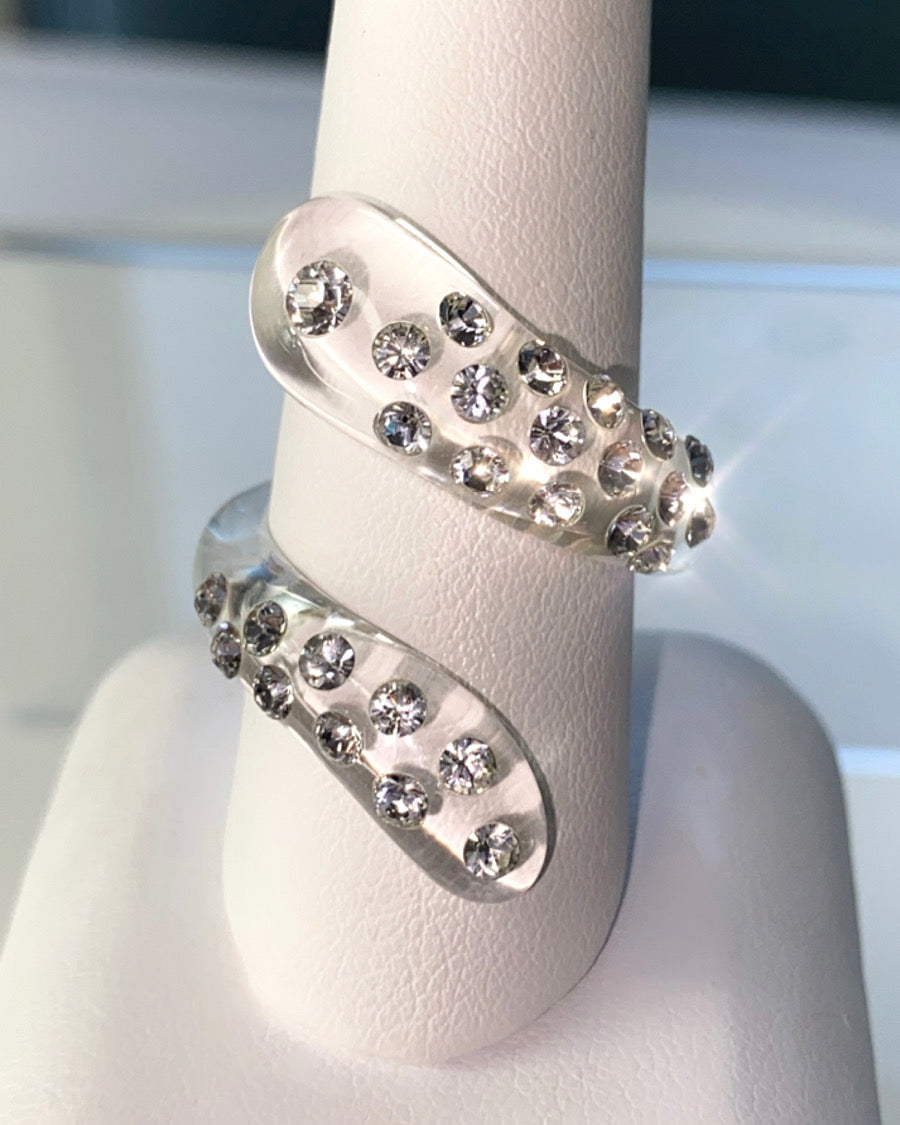 Spiral Acrylic Crystal Ring In Clear – Lara Glam Jewelry